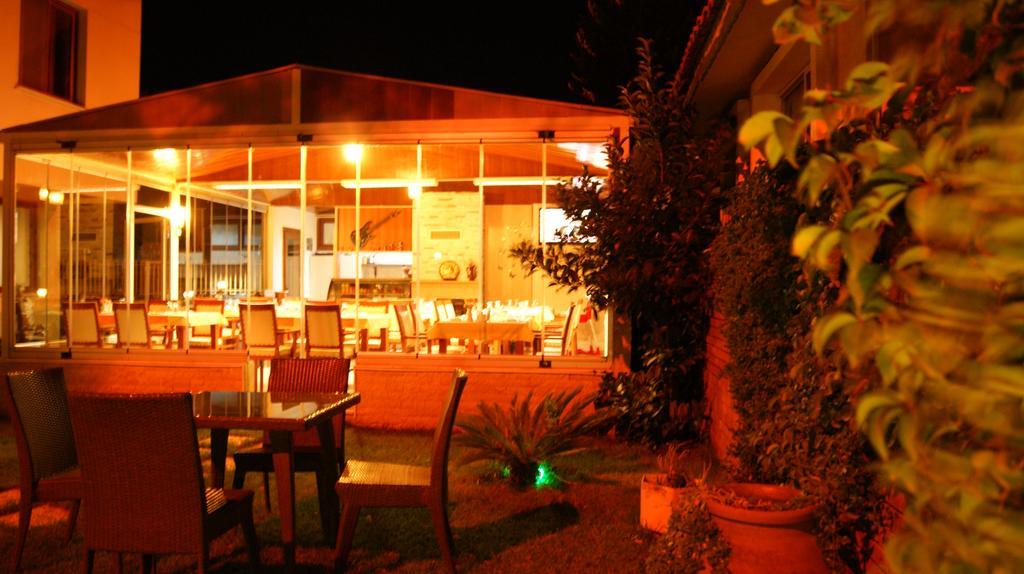 Yenifoca Villa Fokai Hotel מראה חיצוני תמונה