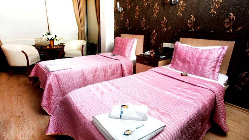 Yenifoca Villa Fokai Hotel מראה חיצוני תמונה