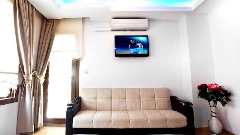 Yenifoca Villa Fokai Hotel מראה חיצוני תמונה